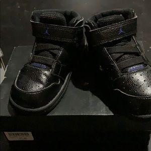 Kids Jordon retro 11